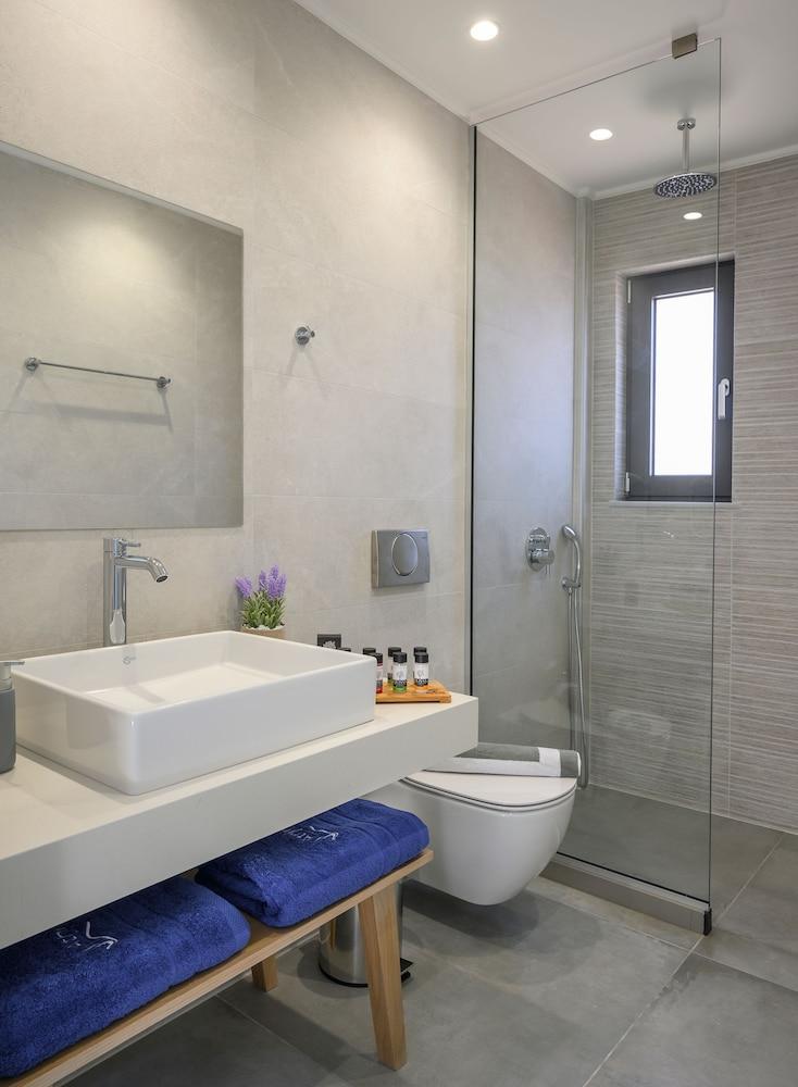Athina Suites Luxury Suites Near The Sea Platanias Platanés Dış mekan fotoğraf